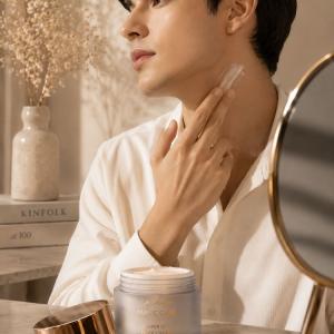 کرم لیفتینگ قوی گردن ام. آسام مجیک کر ۵۰ میلی‌لیترM. Asam MAGIC CARE Super Lift Neck Cream 50ml